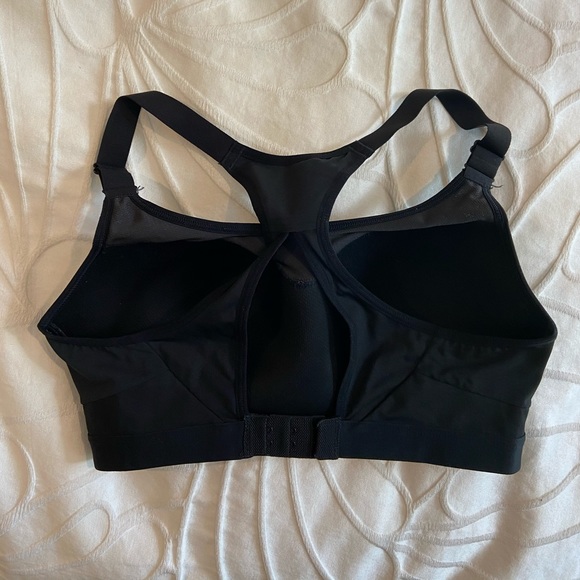 Victoria Secret Sports Bra - Picture 2 of 3
